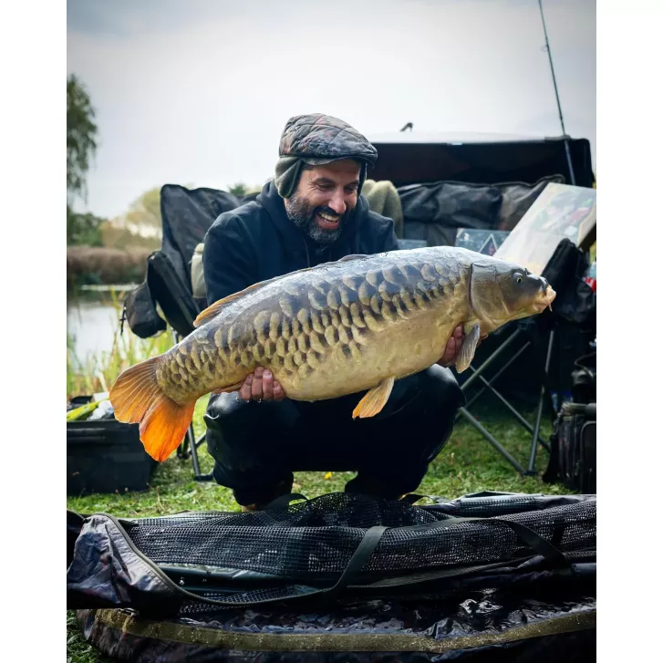 One More Cast Splash Camo PB Blinder