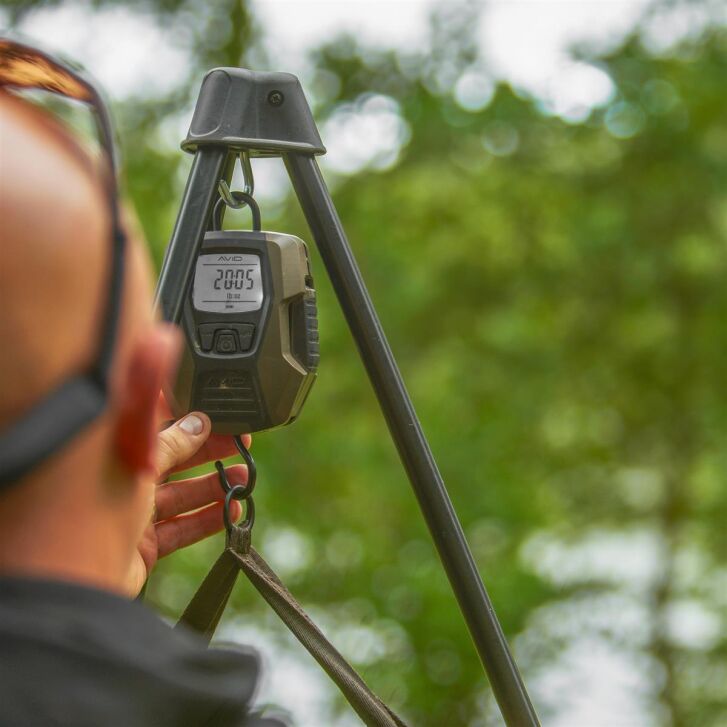 Avid Revolve Weigh Tripod