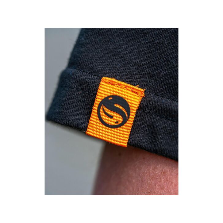 Guru Gradient Connect Tee | Black