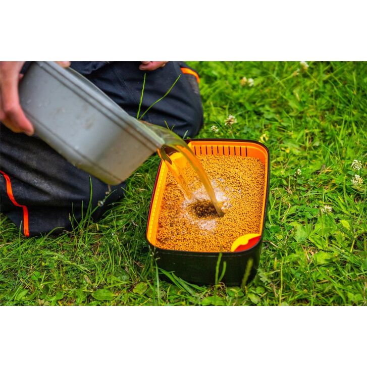 Guru 5 pint Bait Strainer (T/P 10)